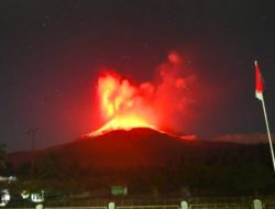 Gunung Lewotobi Laki-Laki Meletus Lagi, Warga Diminta Waspada Kolom Abu Capai 10.000 Meter