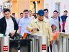 45 Menit ke Bandung, Presiden Prabowo Nikmati Perjalanan Kereta Cepat Whoosh Bersama Penumpang Umum