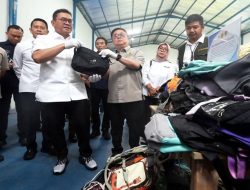 Kemendag Bongkar Bisnis Thrifting Rp112 Miliar di Bandung Raya, 19 Ribu Bal Pakaian Bekas Disita