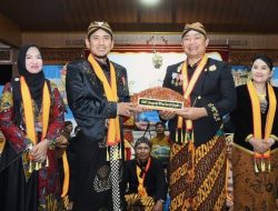 Bupati Ketapang Diberi Gelar Kebangsawanan oleh Keraton Surakarta Hadiningrat