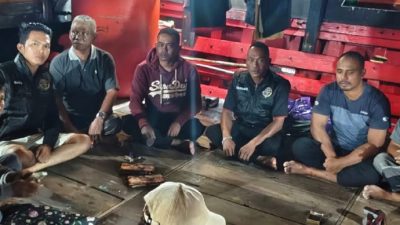 Karam Diterjang Gelombang, Kapal Bermuatan Kopra Rp100 Juta Tenggelam di Padang Tikar