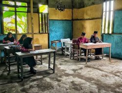 Madrasah di Tepi Tumpukan Sampah TPA, Potret Pendidikan di Kalbar yang Memprihatinkan