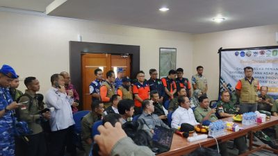 Menteri LHK dan Kepala BNPB Tinjau Langsung Karhutla di Kubu Raya