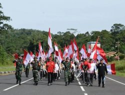 Napak Tilas Penuh Semangat di Perbatasan: Aruk Peringati HUT ke-80 RI dengan Cara Berbeda