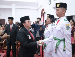 Bupati Karolin Beri Apresiasi, Undang Orang Tua Paskibraka Saksikan Upacara Kemerdekaan