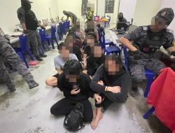 73 Pria Indonesia Ditangkap di Kuching, Diduga Terlibat Judi Online
