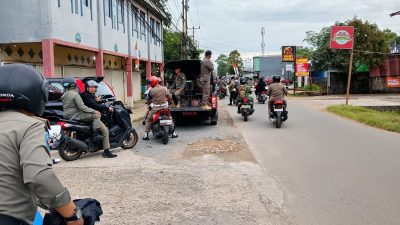 Alat Jolok, Gerinda dan Gulungan Disita Polisi saat Razia Layangan di Parit Baru