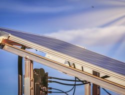 Targetkan PLTS 100 GW! Menteri Bahlil Jajaki Kerja Sama Energi Surya Trina Solar di Tiongkok