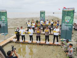 Kolaborasi Lintas Sektor: Kapolri dan Menteri LHK Ajak Masyarakat Jaga Mangrove di Mempawah