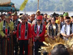 Pentingnya Lestarikan Budaya, Wagub Krisantus Buka Festival Paradje’ Pesaka Negeri XVII di Sanggau