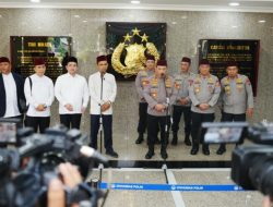 Ustaz Abdul Somad Ceramah di Mabes Polri, Tekankan Pentingnya Toleransi dan Amanah
