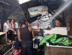 Kebakaran Hebat di Pasar Senggol Kubu Raya, 11 Ruko Ludes Diduga Korsleting Listrik