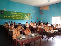 Bukan Program MBG: Pangdam XII/Tpr Beri Makan Gratis Ala Prajurit TNI dan Edukasi Karakter di MTS Pontianak