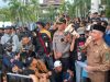 Norsan Hadapi Mahasiswa di Tengah Gelombang Aksi: “Kalian Seperti Anak Saya Sendiri”