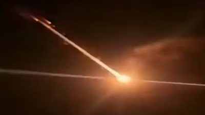 Meteor Besar Jatuh di Laut Jawa, Terdengar Dentuman Keras Tampak Bola Api di Langit