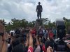 Distribusi Solar Subsidi Kacau, Ratusan Sopir Truk Kalbar Gelar Aksi Damai dan Beri Waktu Satu Bulan ke Pertamina