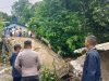 Jembatan Penting di Sekadau Roboh Diterjang Arus Sungai Deras, Ribuan Warga Terisolasi