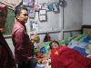 Lie Hong, Warga Siantan Hilir Alami Cedera Berat Setelah Tertimpa Ranting Pohon Akibat Angin Kencang