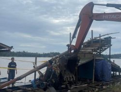 Bongkar Mesin Berat di Lokasi, Polres Sekadau Tangkap Pekerja PETI di Belitang