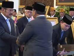 Presiden Prabowo Anugerahkan Gelar Pahlawan Nasional kepada Soeharto dan Tokoh Bangsa Lainnya, Berikut Daftarnya