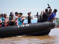 Dibuka Dikha ‘Aura Farming’, 42 Tim Dayung Beradu Cepat di Pontianak Dragon Boat Race 2025