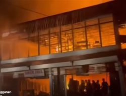 Kebakaran Hebat di Putussibau Kapuas Hulu, 12 Ruko Hangus Terbakar di Tiga Kawasan