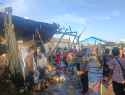 Toko Sembako di Sungai Kakap Terbakar Hebat: Diduga Dipicu Korsleting Mesin Pom Mini Saat Pengisian BBM