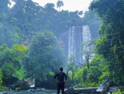 Air Terjun Riam Berawatn Bengkayang Sabet Juara 1 API Award: Dinobatkan sebagai Surga Tersembunyi Terbaik