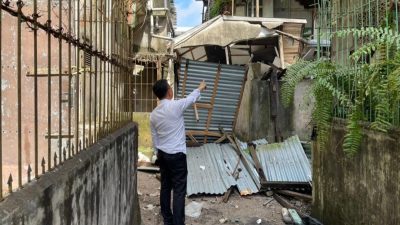 Diduga Akibat Pencurian Material, Dua Ruko di Belakang Warkop Suka Hati Ambruk Total