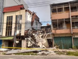 Ruko Tua di Jalan Sisingamangaraja Roboh, Wali Kota Pontianak Minta Pemilik Bangunan Tua Waspada