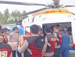 Akses Darat Terputus! Polri Airdrop Bantuan ke Wilayah Terisolasi di Sumut, Sumbar, dan Aceh