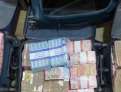 Empat Penumpang Feri Internasional Diamankan Bawa Uang Tunai Rp7,7 Miliar di Pelabuhan Harbour Bay Batam