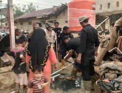 Pasca Banjir Aceh Tamiang, Brimob Polri Bangun Sumur Bor dan Tandon Air Bersih untuk Warga