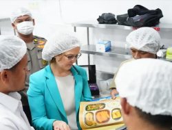 Delegasi Prancis Terima Buku “Rasa Bhayangkara Nusantara” Tampilkan Menu MBG Berbasis Pangan Lokal