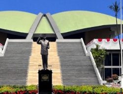 DPR Kecam Bonnie Blue Diduga Lecehkan Bendera Merah Putih, Desak KBRI London Ambil Langkah Diplomatik