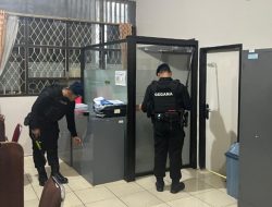 Ancaman Bom! Sat Jibom Gegana Brimob Sterilisasi 10 Sekolah