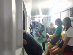 Haru Malam Natal di Tengah Laut, Warga Sangihe Rayakan Natal di Atas Kapal Menuju Kampung Halaman