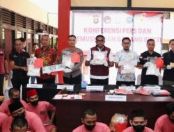 Polda Kalbar Sikat 30 Tersangka Narkoba: Amankan 7,9 Kg Sabu dan Selamatkan 95 Ribu Jiwa