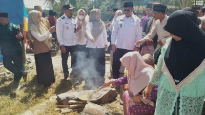 Tradisi Nungas Taon Desa Gelik Warisan Budaya Panen Padi yang Bakal Jadi Agenda Rutin di Sambas