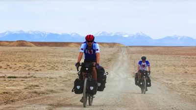 Ayah-Anak Bersepeda Keliling Dunia Demi Rekor dan Kemanusiaan, Singgahi Indonesia hingga Australia