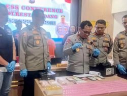 Perempuan 30 Tahun Ditangkap Simpan 211 Paket Sabu Siap Edar