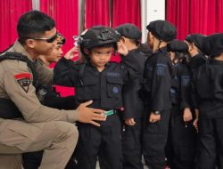 Murid TK Anggara Kunjungi Mako Brimob Kaltim dalam Program Polisi Sahabat Anak