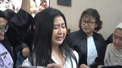 Laras Faizati Bebas dari Tahanan, Menangis Usai Divonis Bersalah