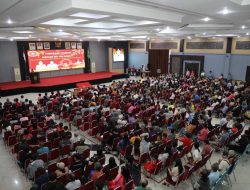 Sambut Imlek 2577, Wali Kota Bagikan Angpao untuk 600 Lansia di Singkawang