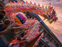 Atraksi Naga Pukau Ribuan Warga Bengkayang, Operasi Liong Kapuas 2026 Pastikan Pawai Berjalan Tertib