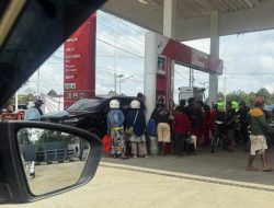 BBM Langka di Sintang: Bala Klaim Pasang Badan Tahan Aksi Demo, Alasan Pertamina Sungai Dangkal