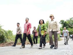 Jalan Rusak di Landak Viral, Bupati Karolin: Kami Tidak Tutup Mata, Perbaikan Dilakukan Bertahap