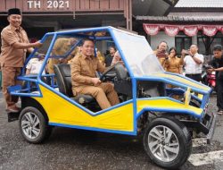 Jajal Mobil Listrik Rakitan Siswa SMKN 1 Sintang, Gubernur Ria Norsan: Potensi Teknologi Kita Luar Biasa!