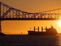 Polri Sita Kapal Penyelundup Pasir Timah Ilegal ke Malaysia