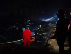 Penyebab Kebakaran Gudang Produksi Kasur di Pabrik Olympic Kubu Raya Diselidiki Polisi